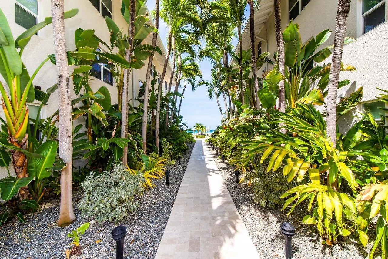 Beach Living At Discovery Point Club West Bay 0*,  Kaimaninseln